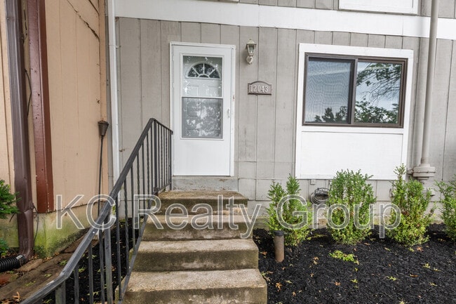 Building Photo - 12043 Hallandale Terrace