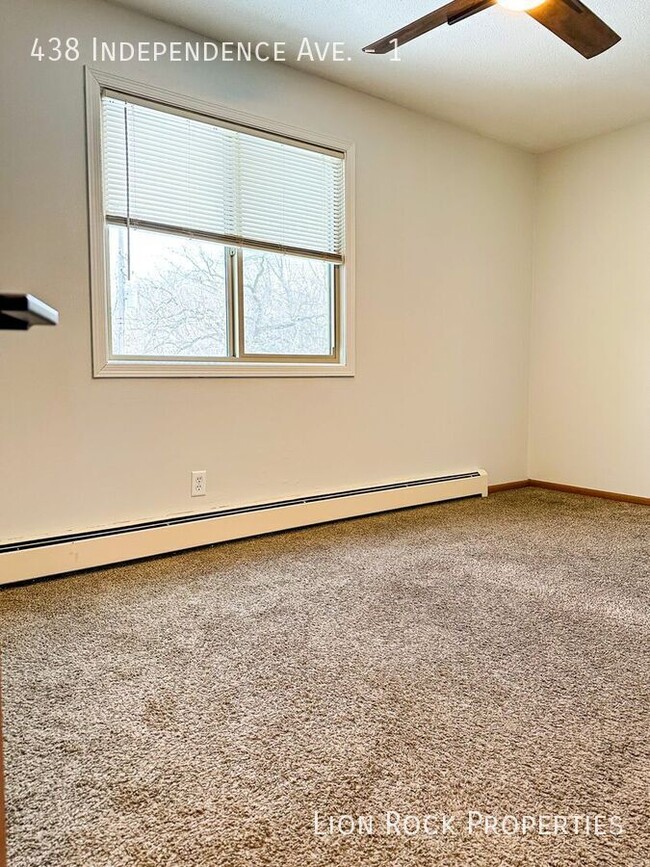 Building Photo - Charming 2-Bedroom Apartment in Champlin f...