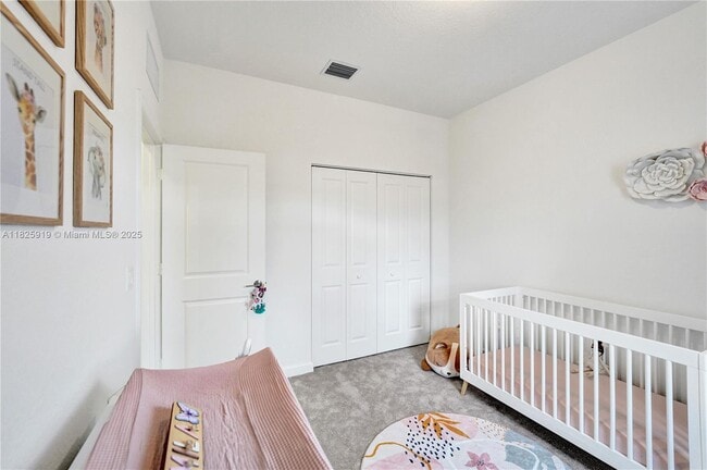 Building Photo - 242 SW 159th Ln