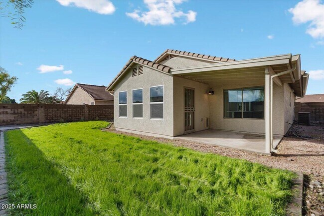 Building Photo - 21233 N 30th Ave