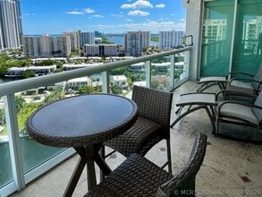 Building Photo - 16500 Collins Ave