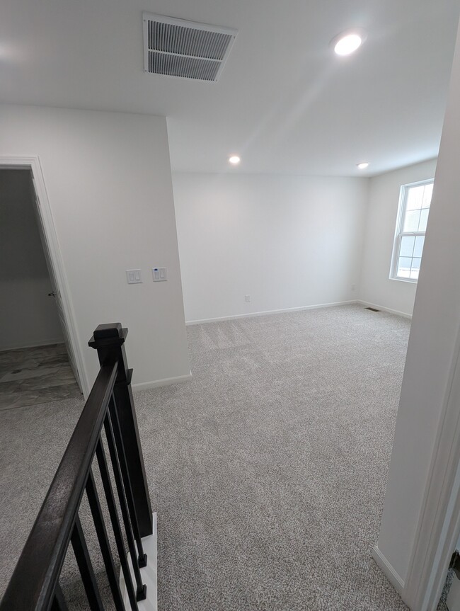 Upstairs Loft area - 9257 Hemlock Ln