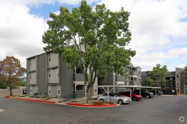 Building Photo - Viridian Edge at the Park