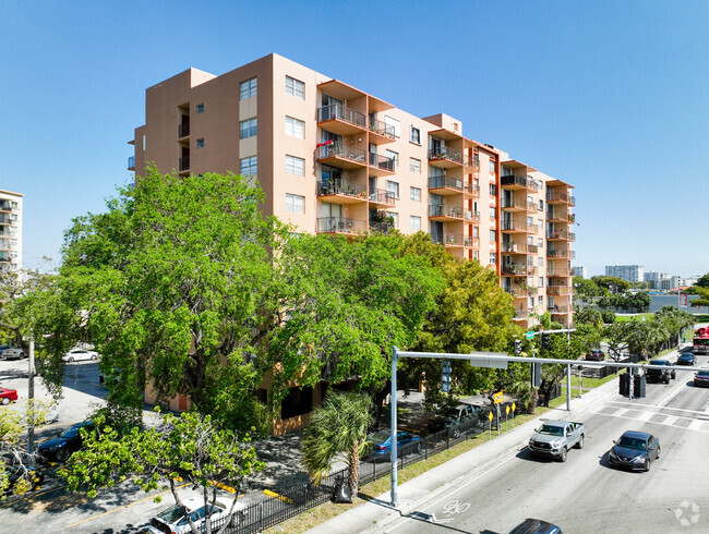 Building Photo - Three Horizons South