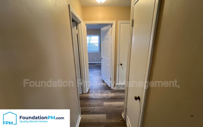 Building Photo - 1624 Mary Dr