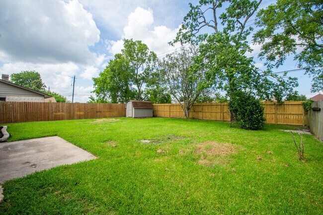 Building Photo - 16911 Bougainvilla Ln