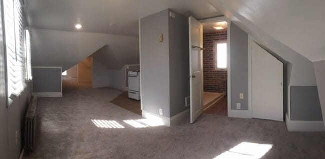 Building Photo - 202 N 5th St