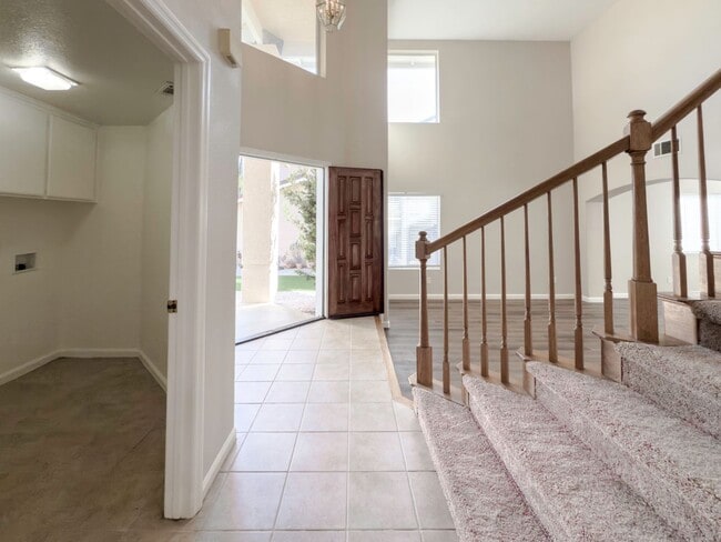 Building Photo - 4 BEDROOM / 3 CAR GARAGE MURRIETA HOME FOR...