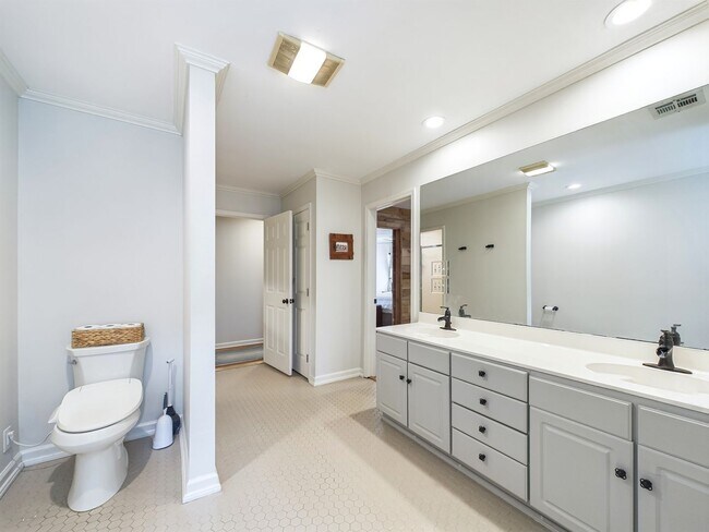 Building Photo - 68335 Taulla Dr