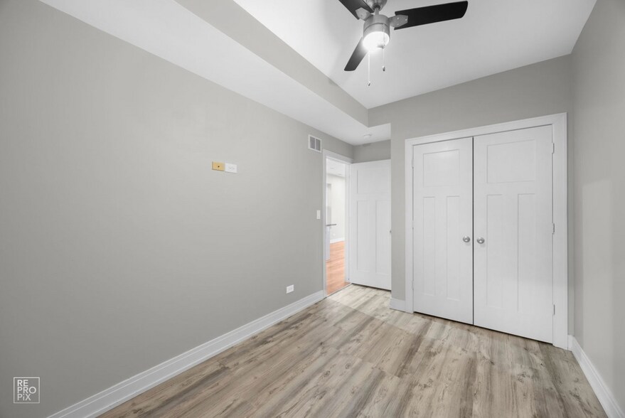 Building Photo - 3251 W Carroll Ave