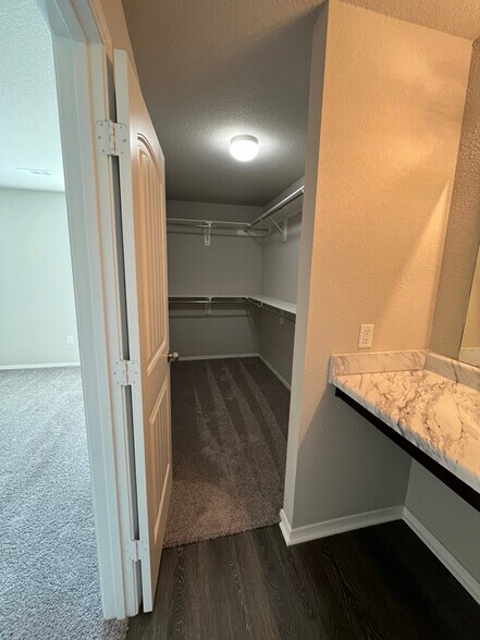 Building Photo - 36 Barn Cat Wy