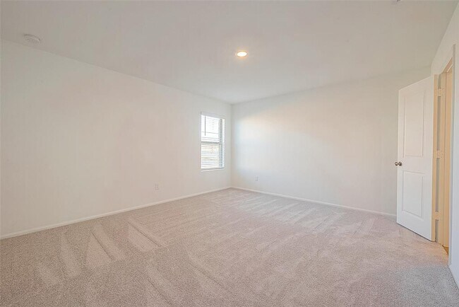 Building Photo - 5107 Sunvalley Bend Dr