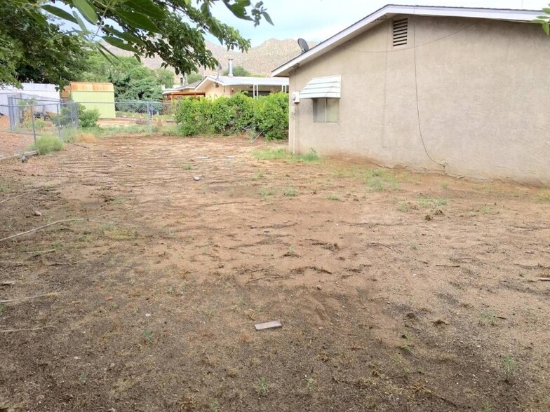 Building Photo - 13 Oriente Ave NE