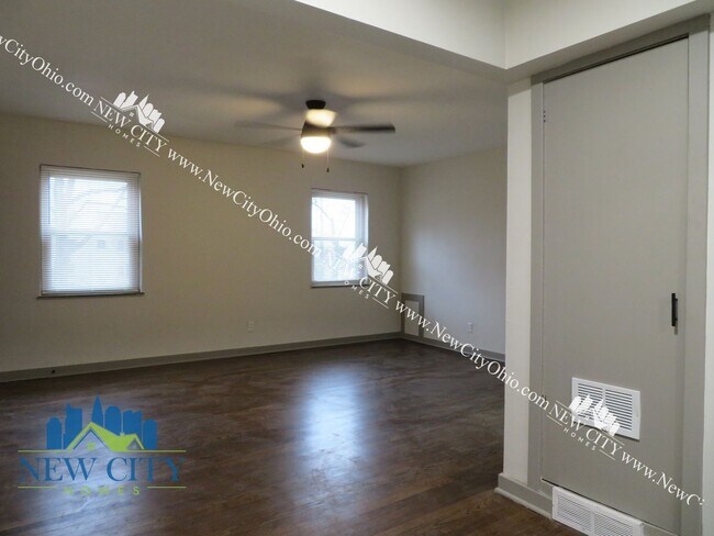 Building Photo - Newly Renovated Apartment Building