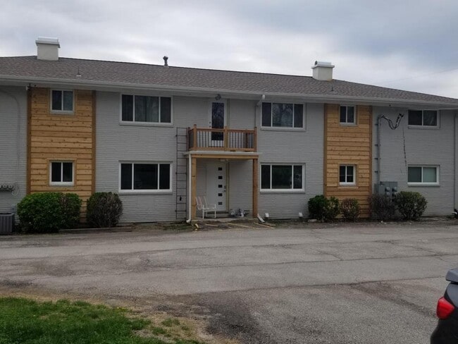 Building Photo - 6020 Metcalf Ln