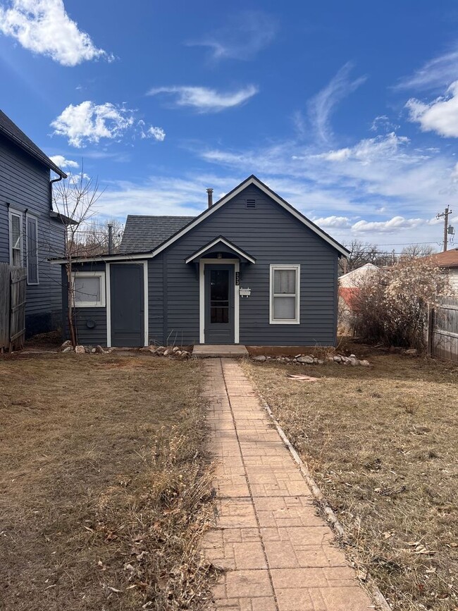 Primary Photo - Home in Down Town Spearfish!