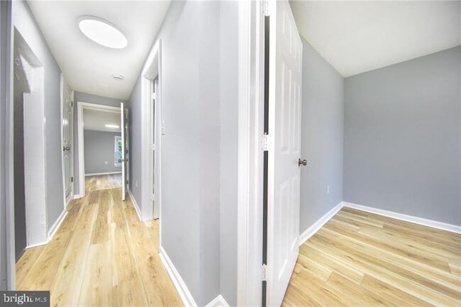 Building Photo - 910 Butler St