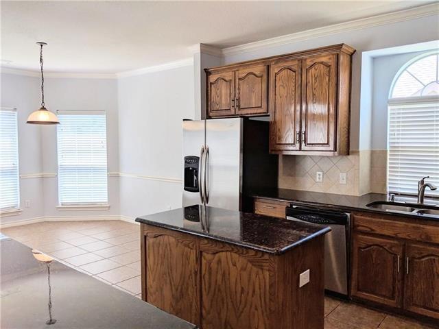 Building Photo - 213 Palomino Ct