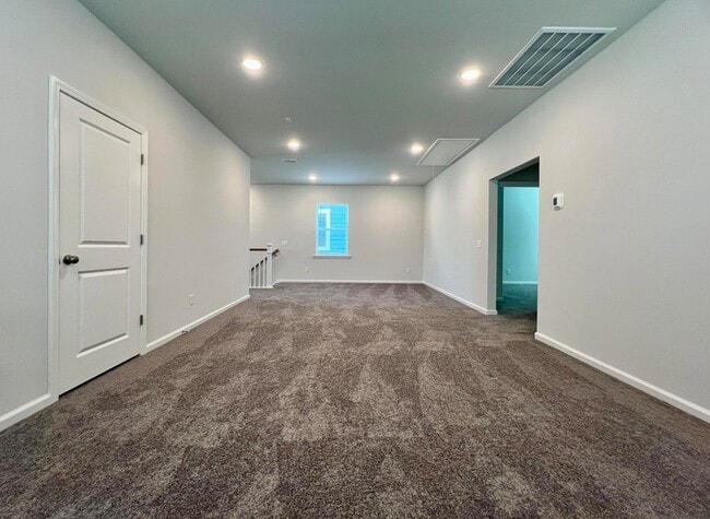 Building Photo - 4008 Flatiron Dr