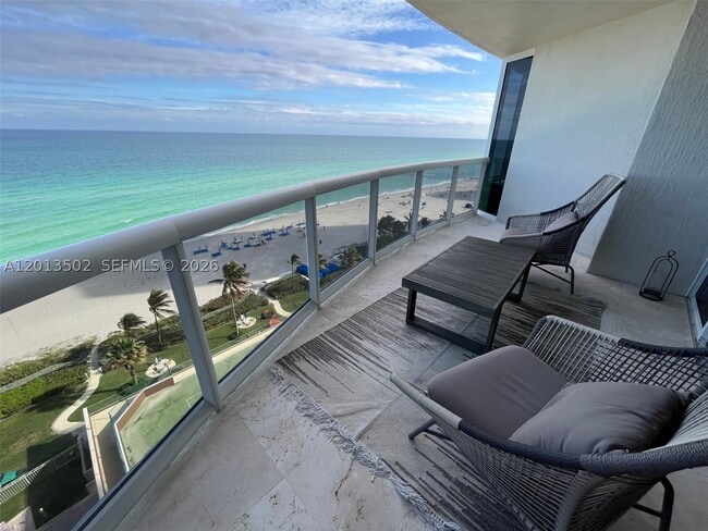 Building Photo - 17555 Collins Ave