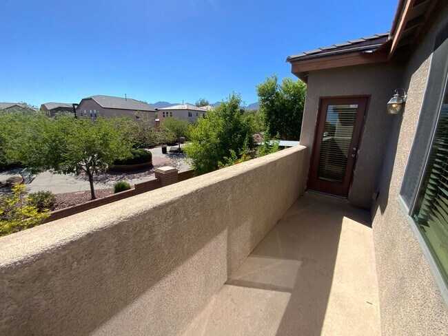 Building Photo - NW 3 BEDROOM WITH A LOFT, CLOSE TO COMMUNITY PLAYGROUND
