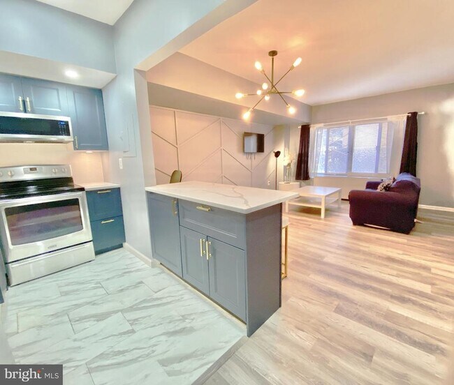 Building Photo - 3101 S Manchester St