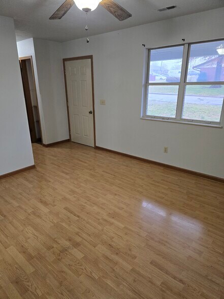 Building Photo - 519 Green St