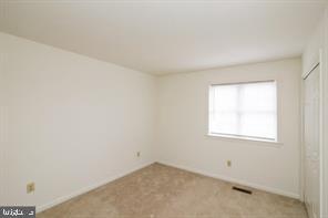 Building Photo - 6747 Kenwood Forest Ln