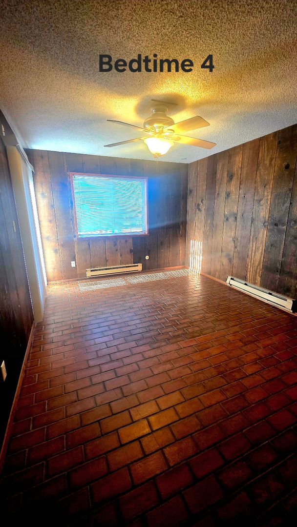 Building Photo - Corrales 4 Bedroom For Rent