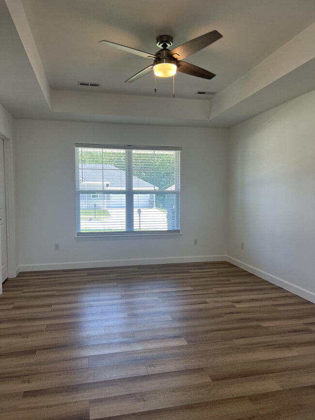 Building Photo - 3713 Swan Ct