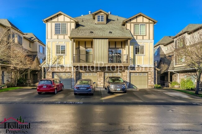Building Photo - 838 NE Wheelock Pl