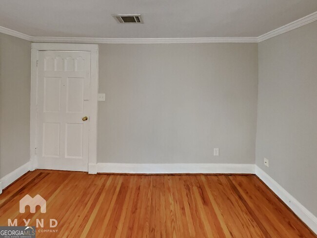 Building Photo - 1337 S Hairston Rd