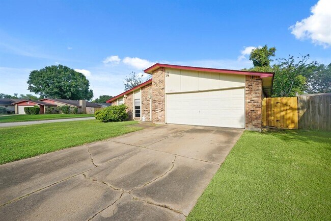 Building Photo - 15822 Danford Dr