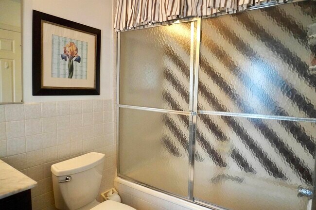 Building Photo - 13 S Haverford Ave