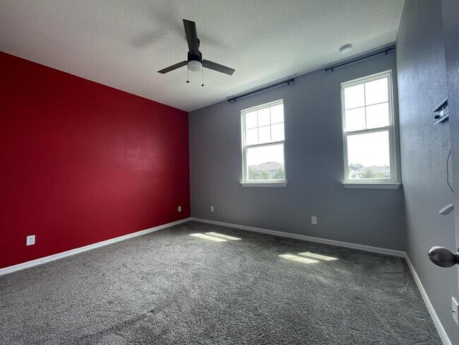 Building Photo - 5211 Avalon Park Blvd