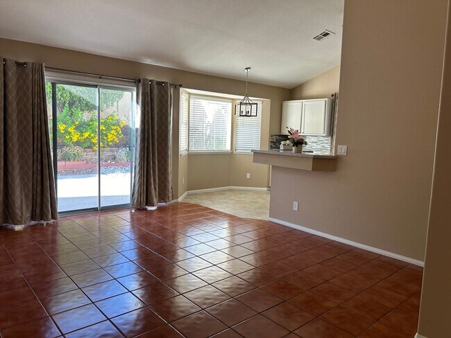 Building Photo - Single story home at Desert Shores