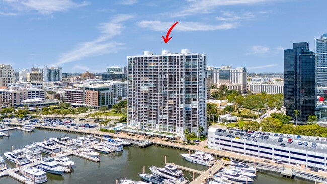 Building Photo - 400 N Flagler Dr