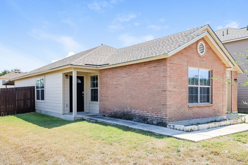 Building Photo - 2402 Sunview Lake