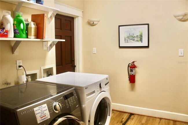 Building Photo - 701 W Swann Ave