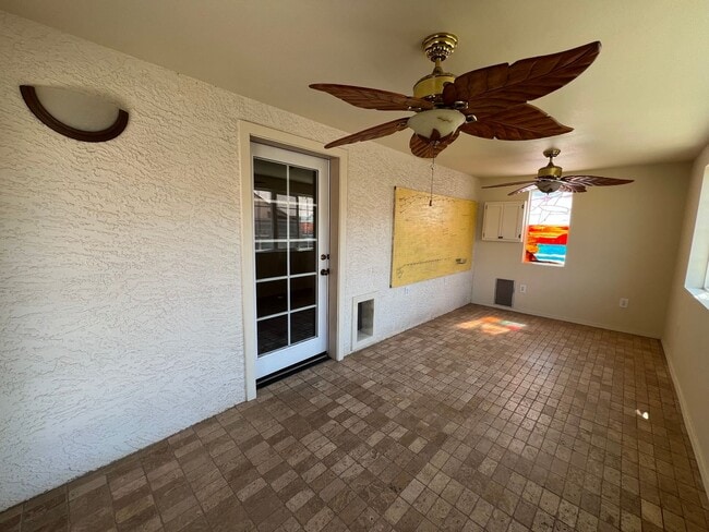 Building Photo - 3 BEDROOM HOME IN THE FOOTHILLS WITH A SPA!
