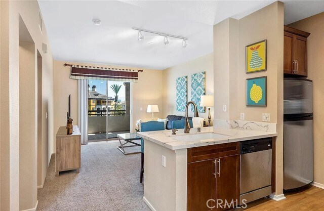 Primary Photo - 1464 Scholarship