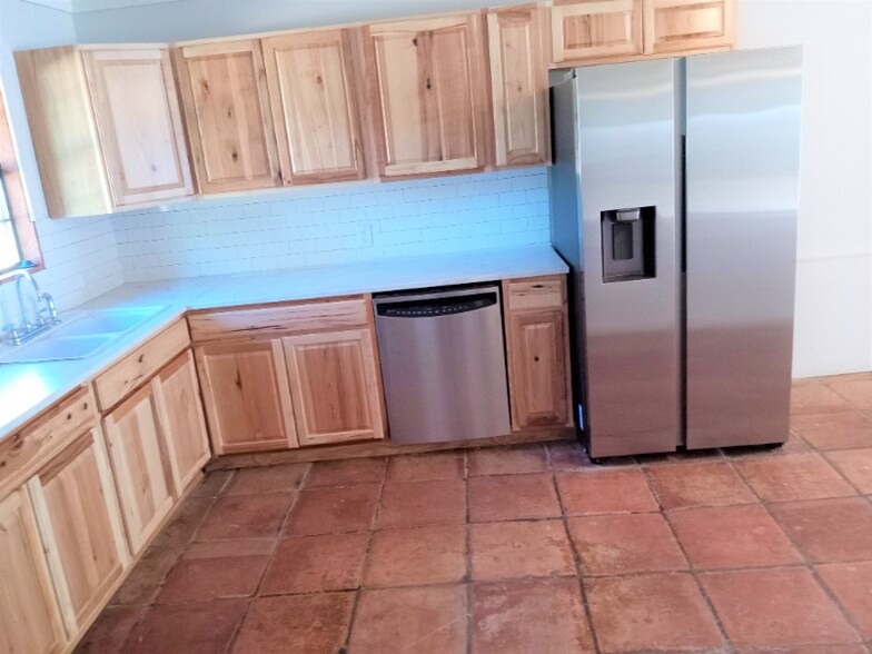 Building Photo - 9142 Co Rd 197