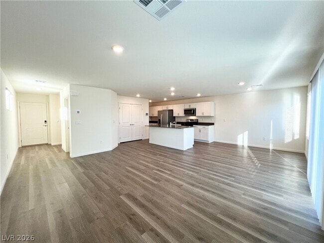 Building Photo - 2625 Dahlia Fls Ave