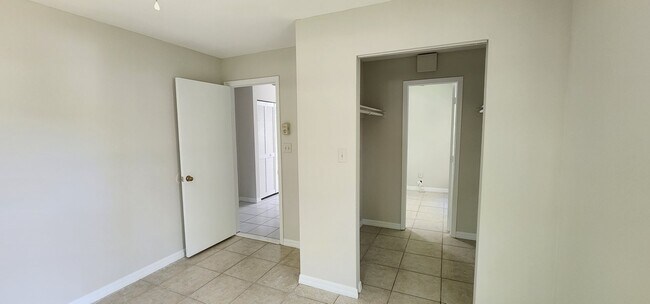 Building Photo - 3/2 1 car garage in Vero Beach