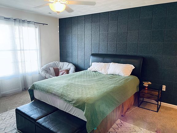 Building Photo - 6849 Village Green Dr