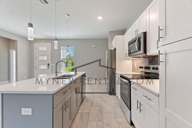 Building Photo - Deposit-Free! Get $1,000 OFF your first mo...