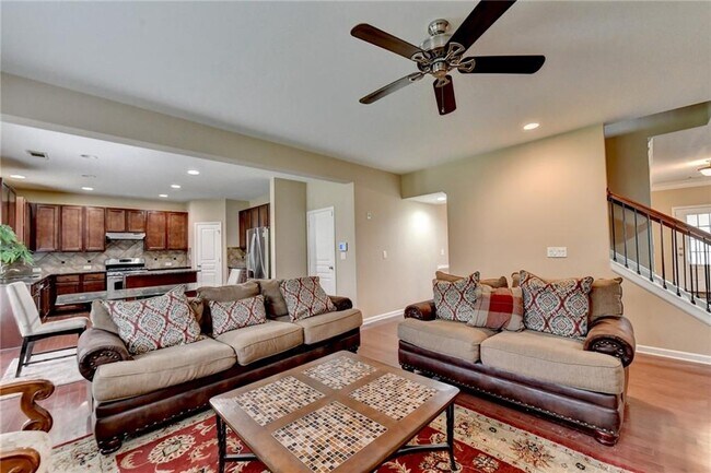 Building Photo - 4228 Woods Creek Ln