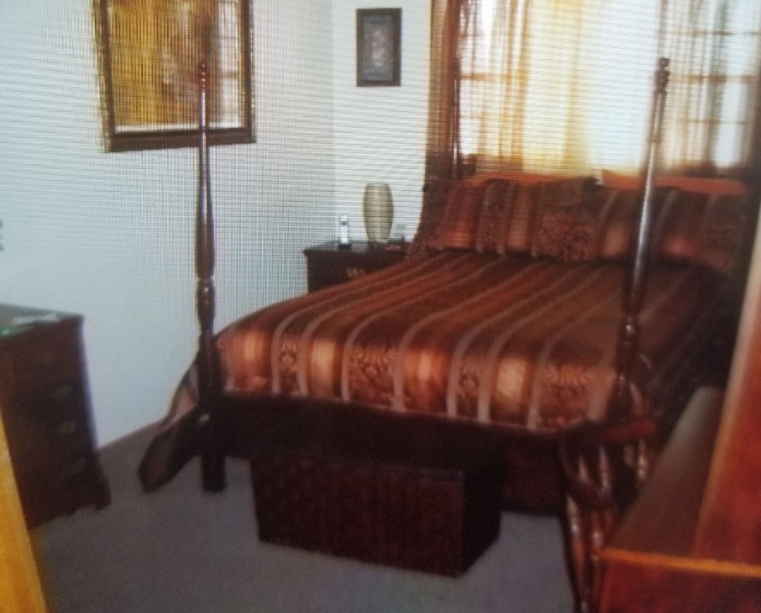 Upper bedroom - 427 20th Ave S