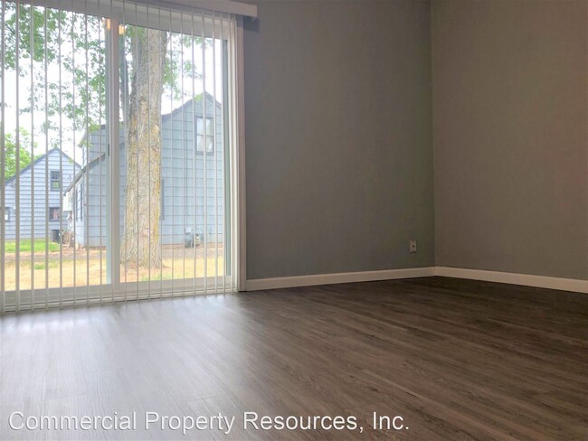 Building Photo - 400 Glen Creek Rd NW