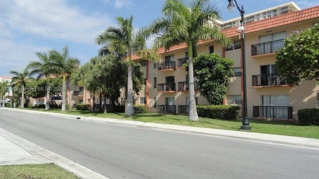 Building Photo - 251 172nd St